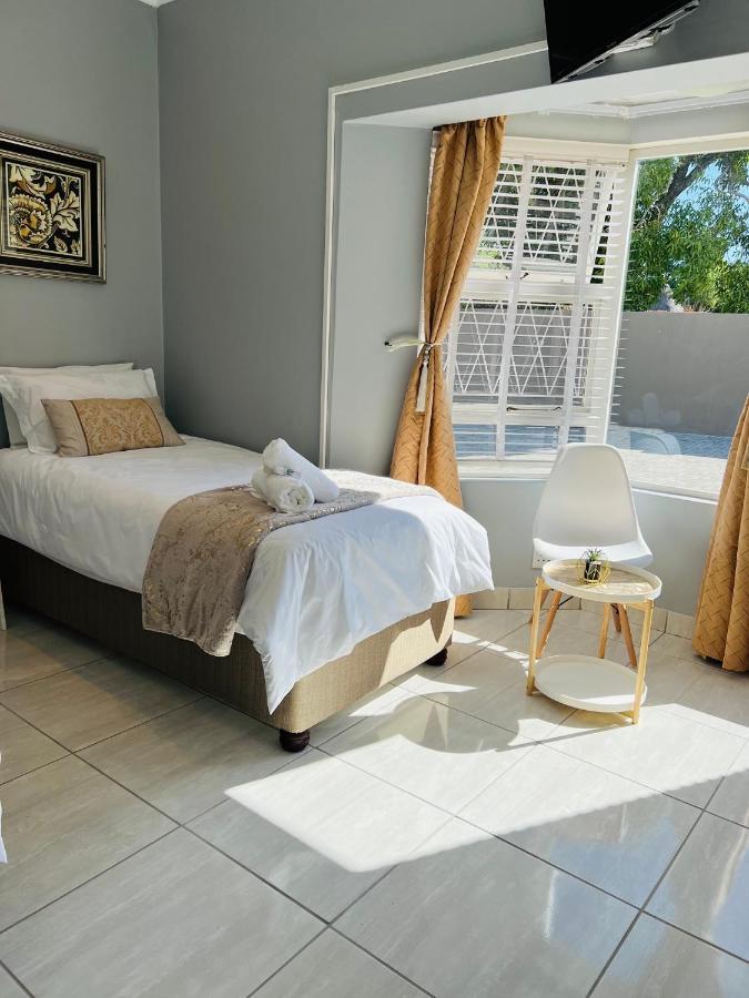 Jodwell Guesthouse East London Buitenkant foto